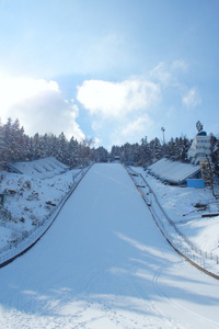 跳跳滑雪图片