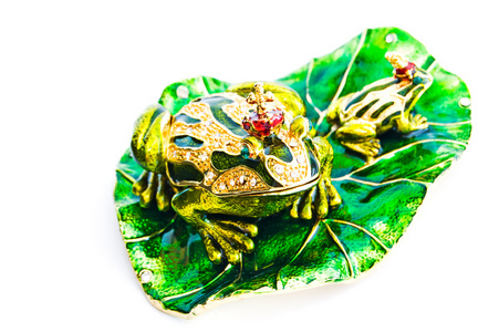 绿色青蛙珠宝盒。