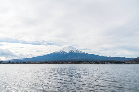 在日本河口湖湖山富士 San