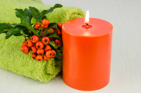橙色燃烧蜡烛静物