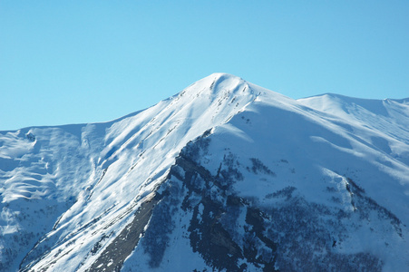 高山雪下