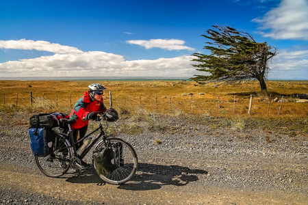 骑自行车的人风图片
