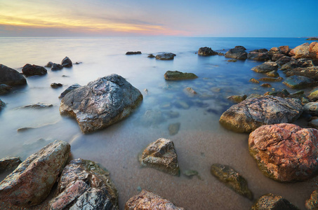 美丽的海景。自然成分