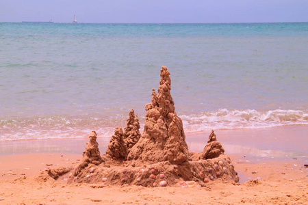 海滩上的沙子城堡