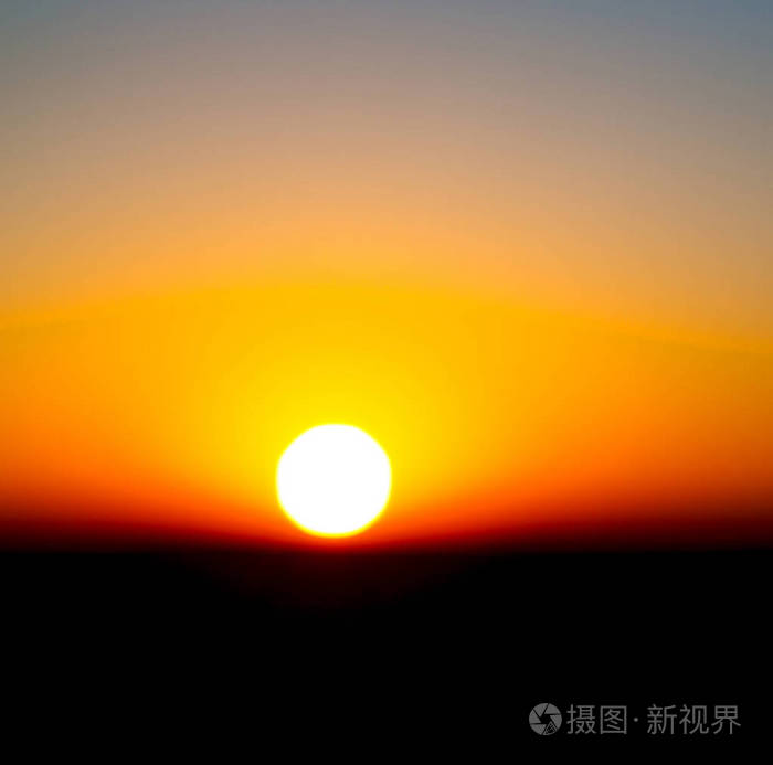 在阿曼太阳落下