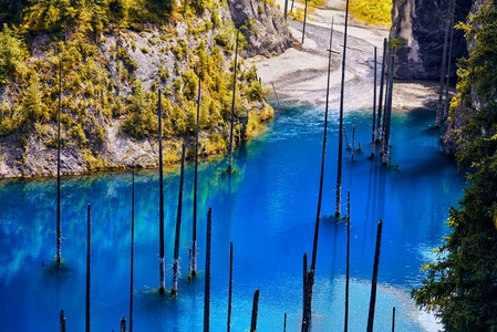 山下湖的美丽风景