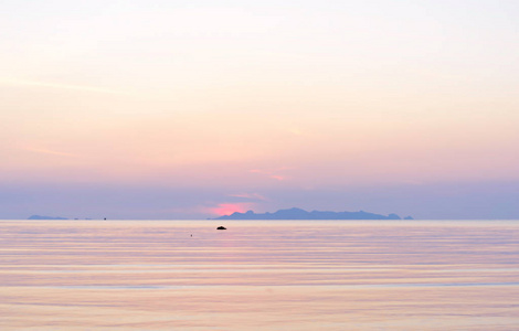 黄昏海滩日落天空和热带海