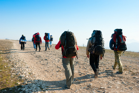 远足者，长途旅行者 hiker的名词复数 