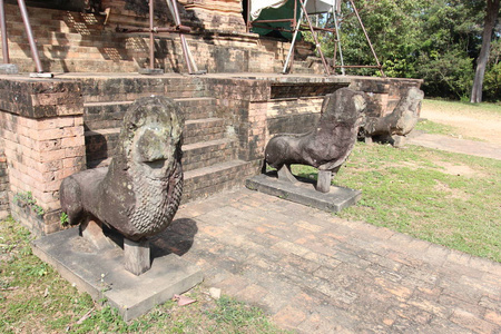 雕塑的吴哥，Cambod 古建筑群的废墟上