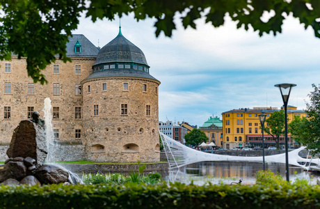 在瑞典厄勒布鲁斯堪的那维亚的中世纪古堡