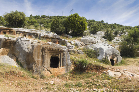 古代的古董埋葬在圣地牙哥岩石中。土耳其