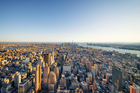 到市中心低曼哈顿纽约美国的天际线的鸟瞰图