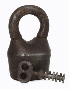 旧铸铁挂锁，钥匙