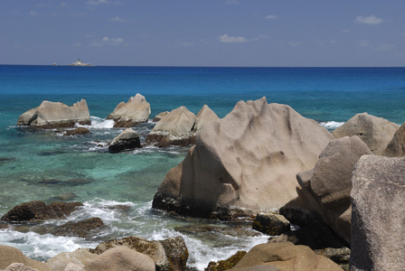 塞舌尔岩石海滩
