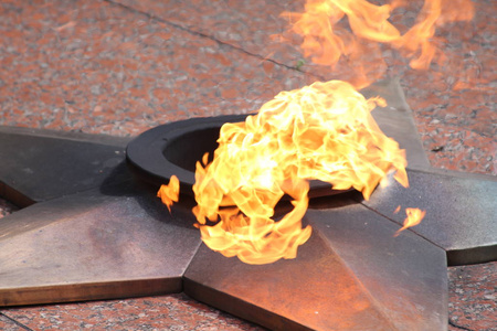 纪念碑的永恒之火照片