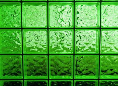 绿调玻璃块窗户的抽象图片