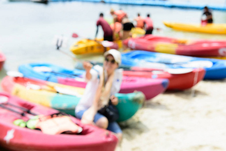 碧海蓝天下旅游自拍的模糊意象图片