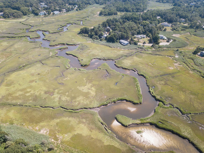 湿地在科德角的鸟瞰图图片
