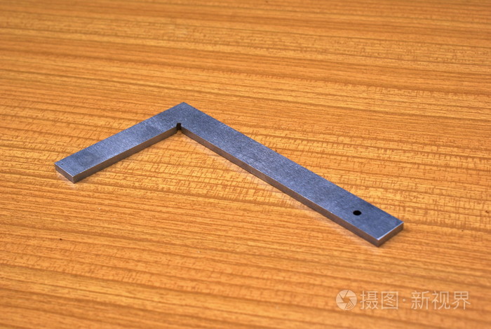 制图用的一个角为直角的三角板