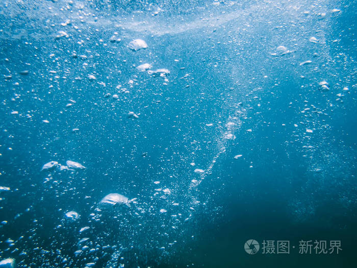水下气泡在海