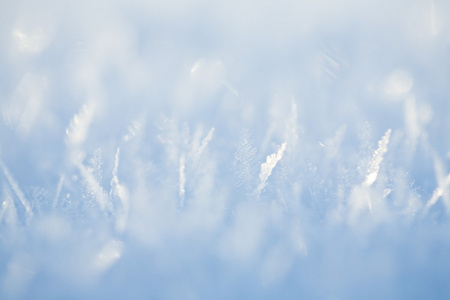 气象学冰晶，冰晶体 亦称作 ice needles