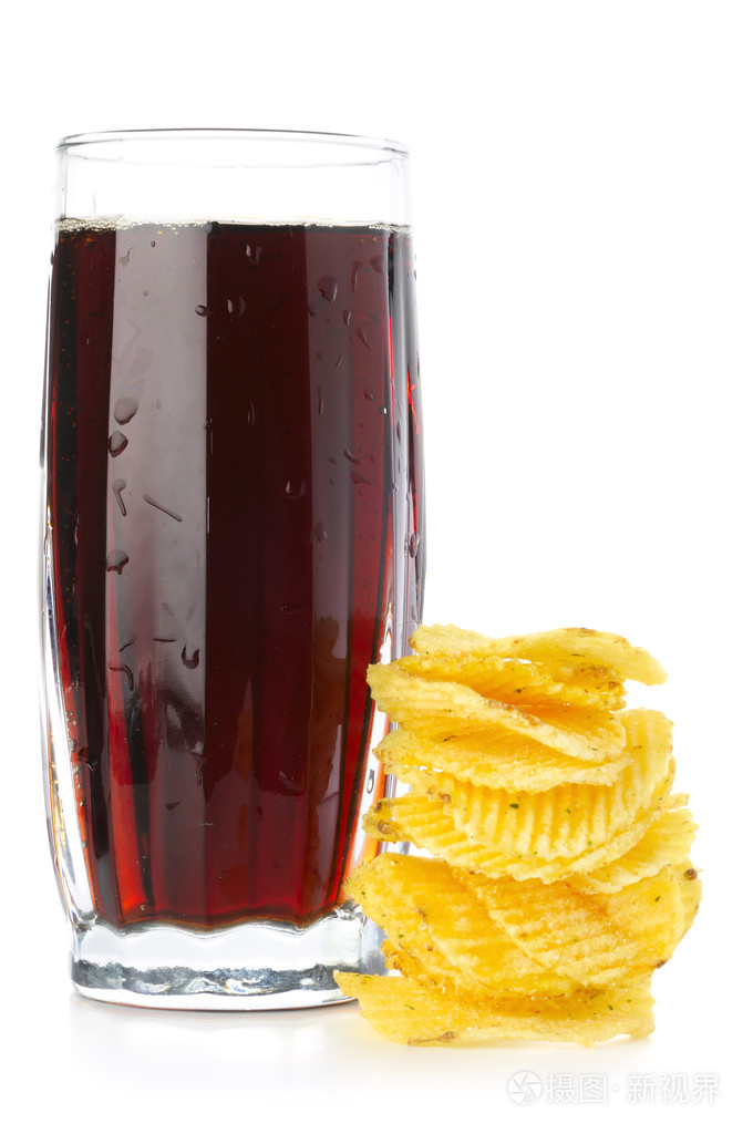 薯片和可乐玻璃