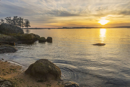 金色的夕阳中 Arousa 河口