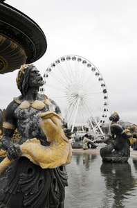 雕像和喷泉在巴黎协和广场