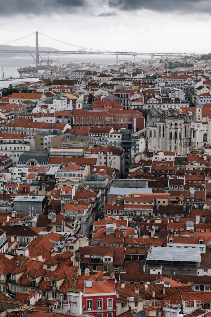 红屋顶里斯本城市景观鸟瞰图