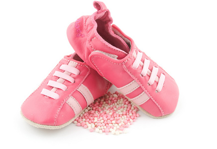 粉红色婴儿鞋，老鼠