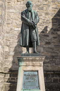多切斯特的威廉巴恩斯雕像