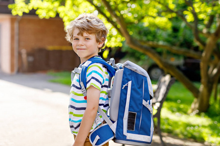 多功能书包图片