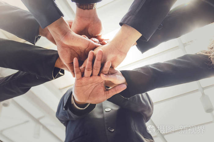 群的业务人加入手团队工作概念