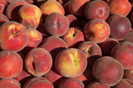 桃 peach的名词复数  桃树 桃红色 口美人