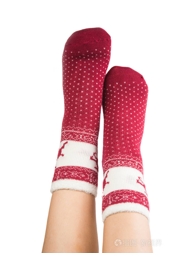 女性穿着袜子的脚