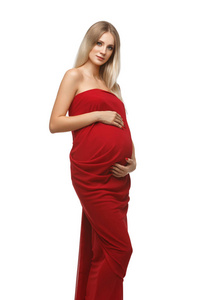 怀孕女孩穿着红色