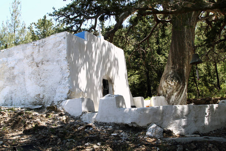 教堂的圣母的柏 Melissina Zia 的村庄