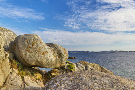 圆形的岩石海岸