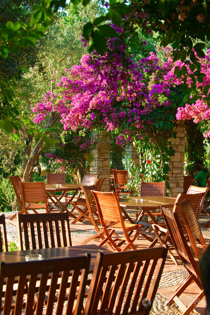 户外咖啡厅照片-正版商用图片01cjso-摄图新视界