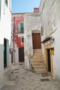 小巷。莫托拉。普利亚大区。意大利