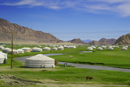 传统蒙古包在谷