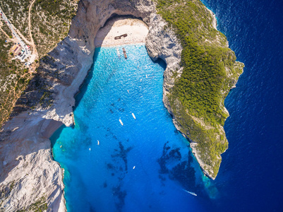 Navagio 海滩沉船视图在扎金索斯 桑特岛的鸟瞰图