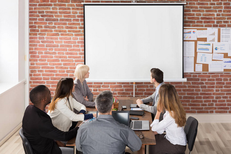 会议投影仪图片