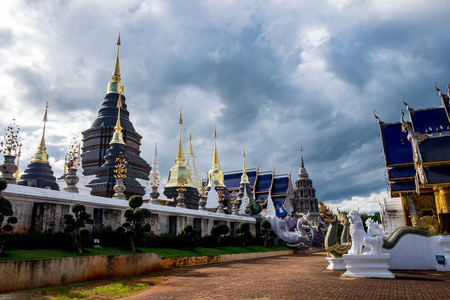 班登寺是泰国一寺庙坐落在北