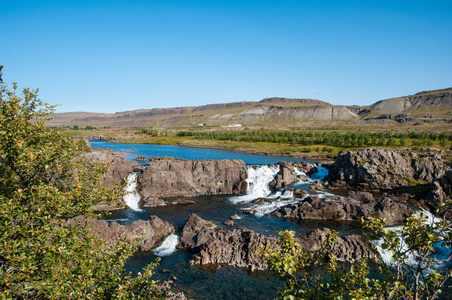 在冰岛 Borgarfjordur Nordura 河瀑布 Glanni