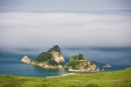 岛，岛屿 island的名词复数  群岛