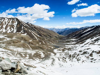 Leh 拉达克，印度公路公路沿线的自然景观