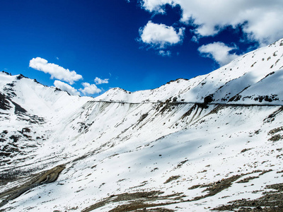 Leh 拉达克，印度公路公路沿线的自然景观