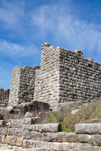 多多尼古剧院