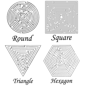 四个迷宫形状对白色